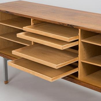 Hans J. Wegner, Senkki, "President", malli RY-25, Ry Møbler, Tanska 1960-luku.