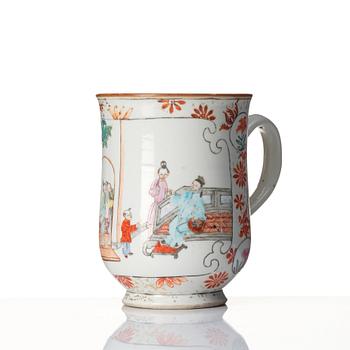 Mugg, porslin. Qingdynastin, 1700-tal.