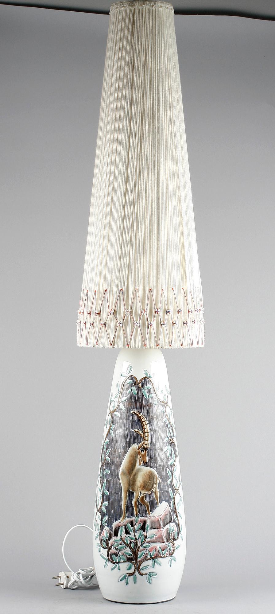 GOLVLAMPA, keramik. Tilgmans. 1950-tal.