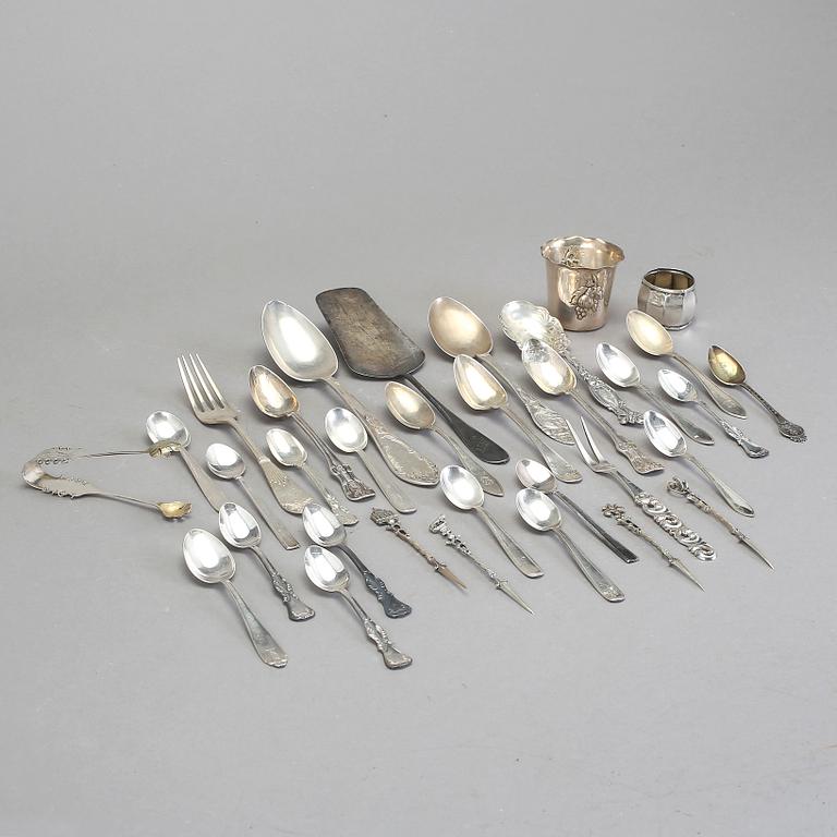 PARTI SILVER, svenska samt utländska stämplar, mestadels 1900-tal. Vikt 628 g.