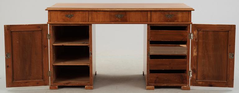 SKRIVBORD, omkring år 1900.