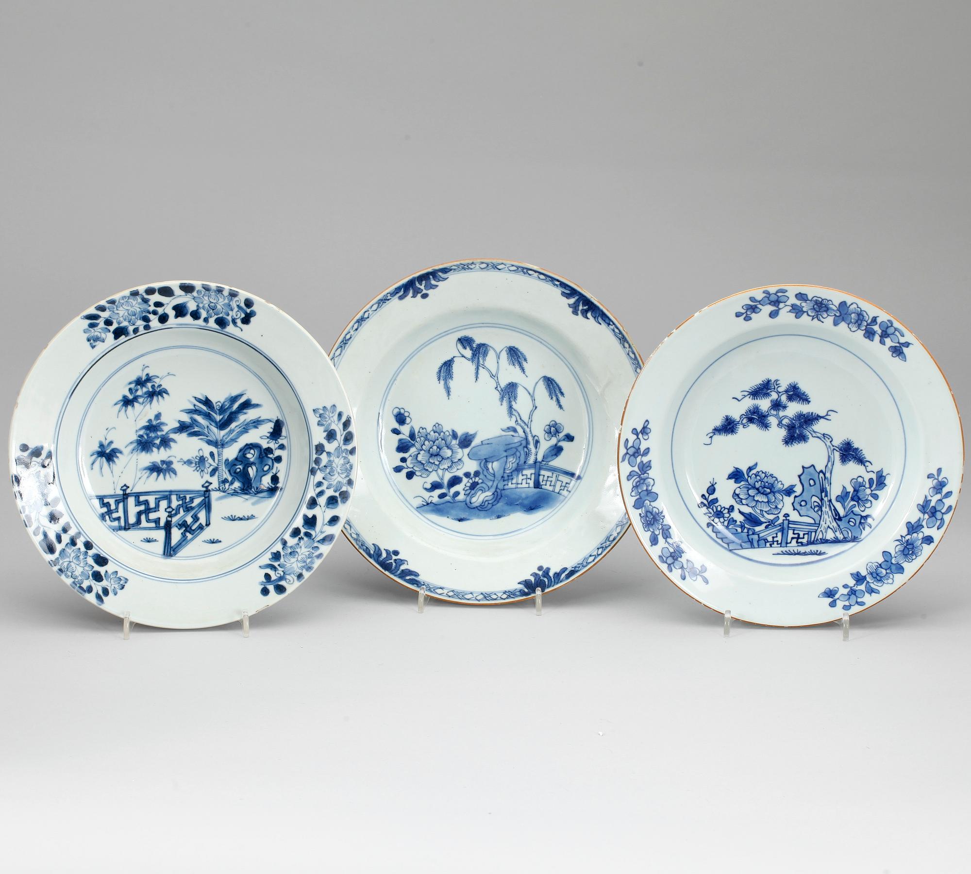 TALLRIKAR, 10 st. Porslin, bl a Qianlong (1736-95).
