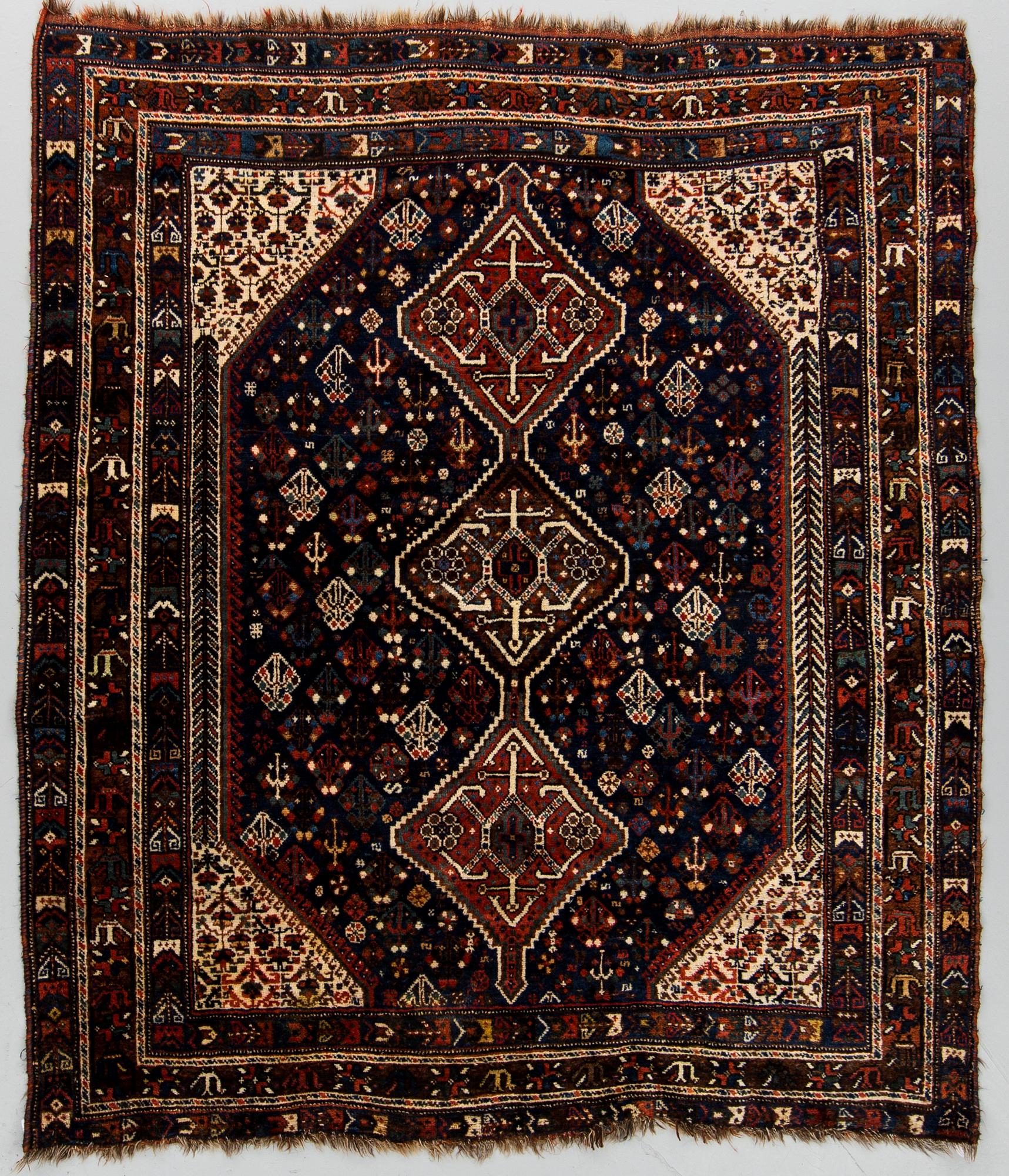 MATTA, semiantik Shiraz, ca 222 x 189 cm.