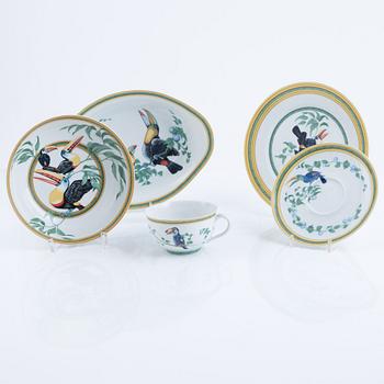 Hermès, "Toucans", service parts, 20 pcs, porcelain, France, 20th century.