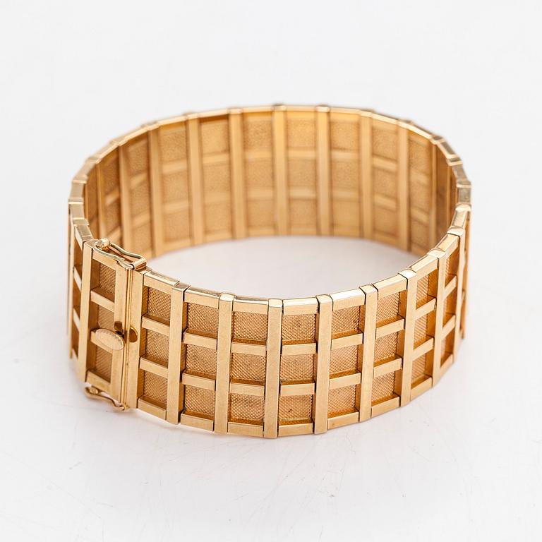 An 18K gold bracelet. Finnish importmark Hugo Grün, Helsinki,  1962.