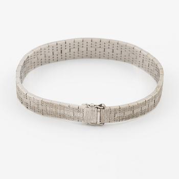 Bracelet 18K white gold with round brilliant-cut diamonds.