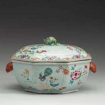 A large export porcelain famille rose 'double peacock' tureen with cover and stand, Qing dynasty, Qianlong (1736-1795).