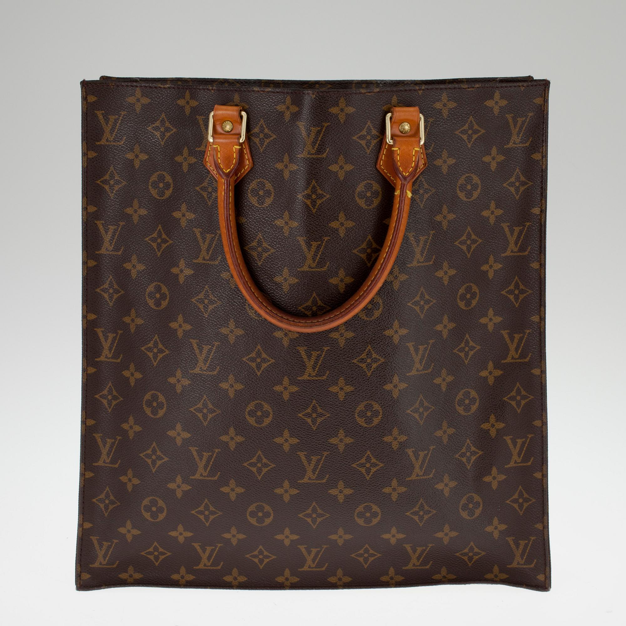 VÄSKA, "Sac Plat", Louis Vuitton.