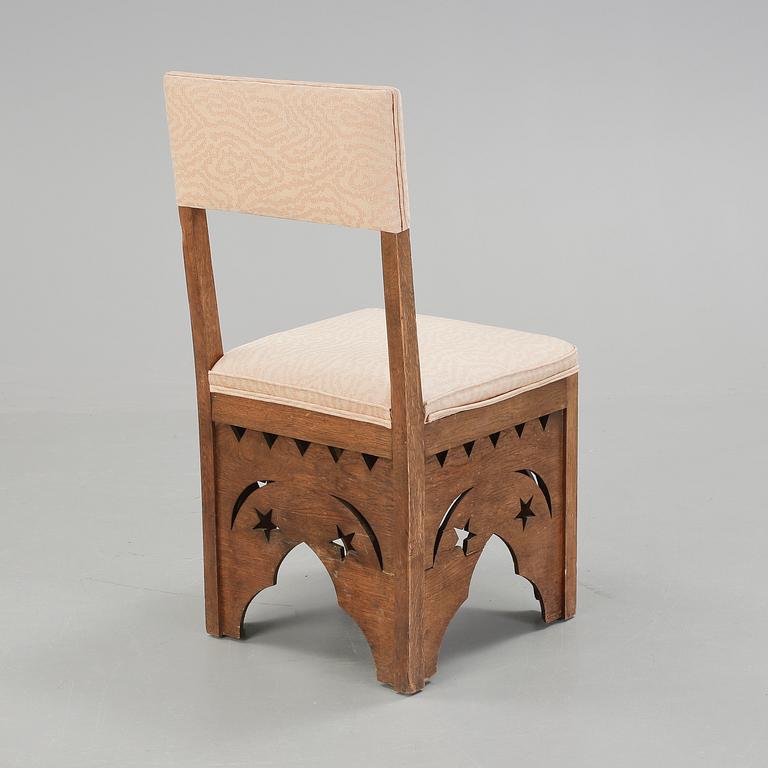 STOL, nygotisk stil, omkr år 1900.