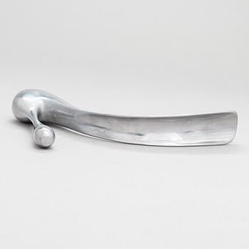 Manolo Blahnik, Kenkälusikka, metallia, 2000-luku.