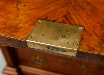 CHIFFONJÉ, 1800-talets andra hälft.