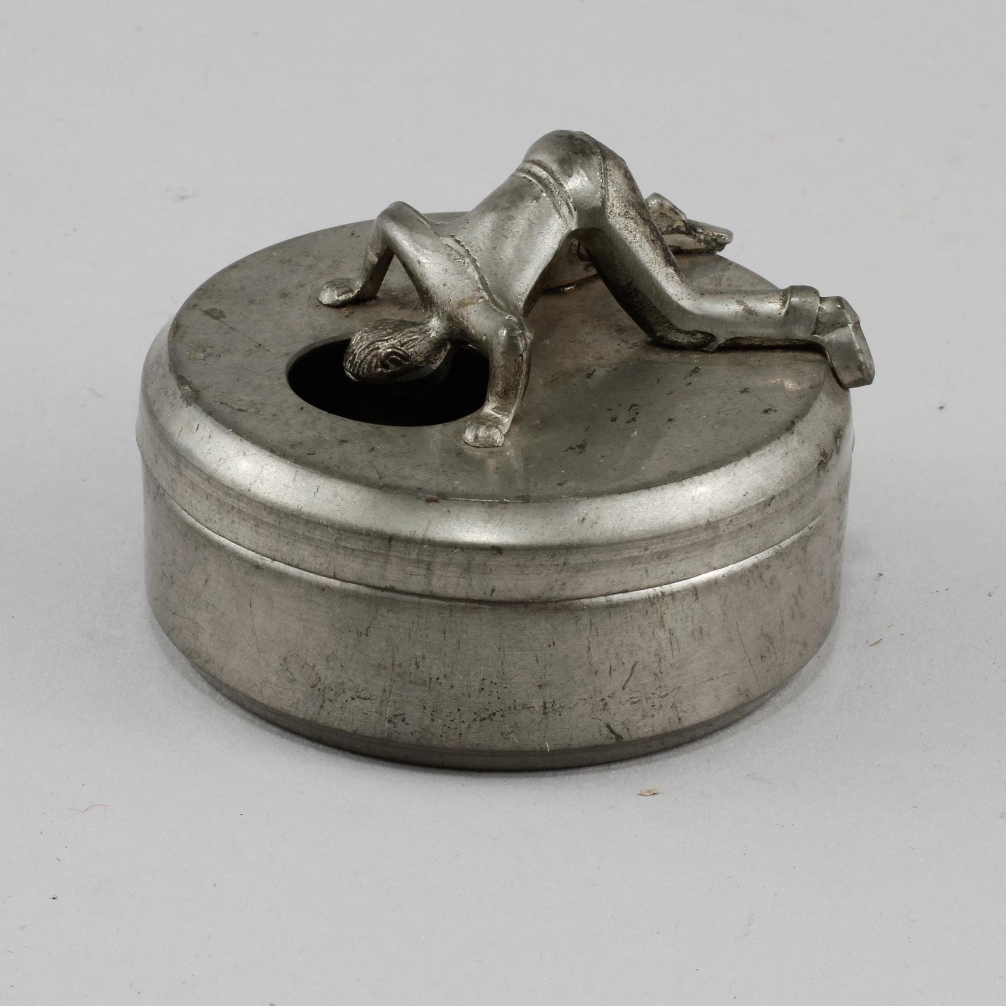 MANSCHETTKNAPPSASK, tenn, Widerholm & Dahlberg, Eskilstuna, 1900-tal.