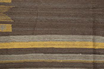 Matta, persisk kelim, ca 240 x 176 cm.