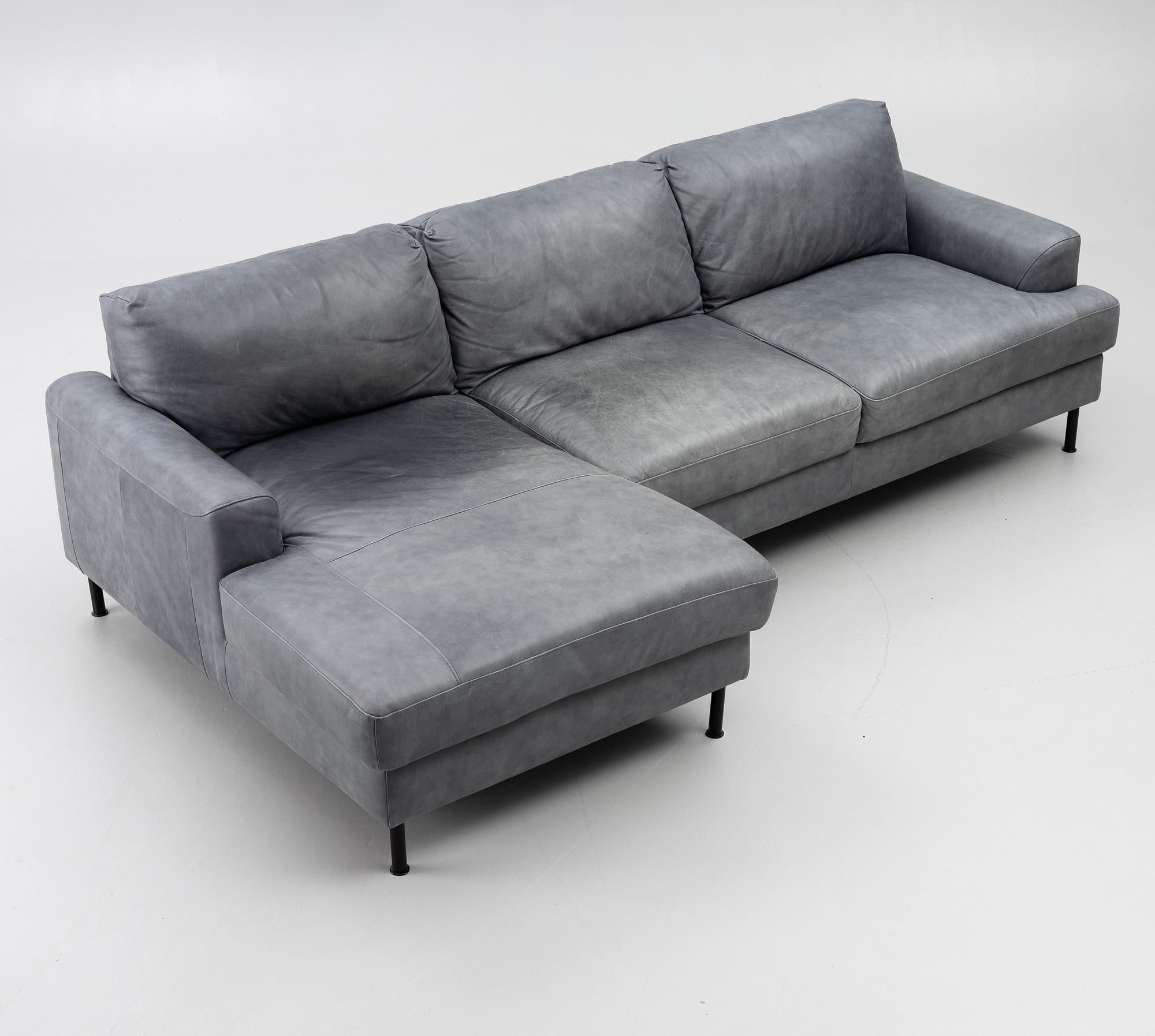 A contemporary "Notting Hill" sofa by Carl Zambetta, Italy.