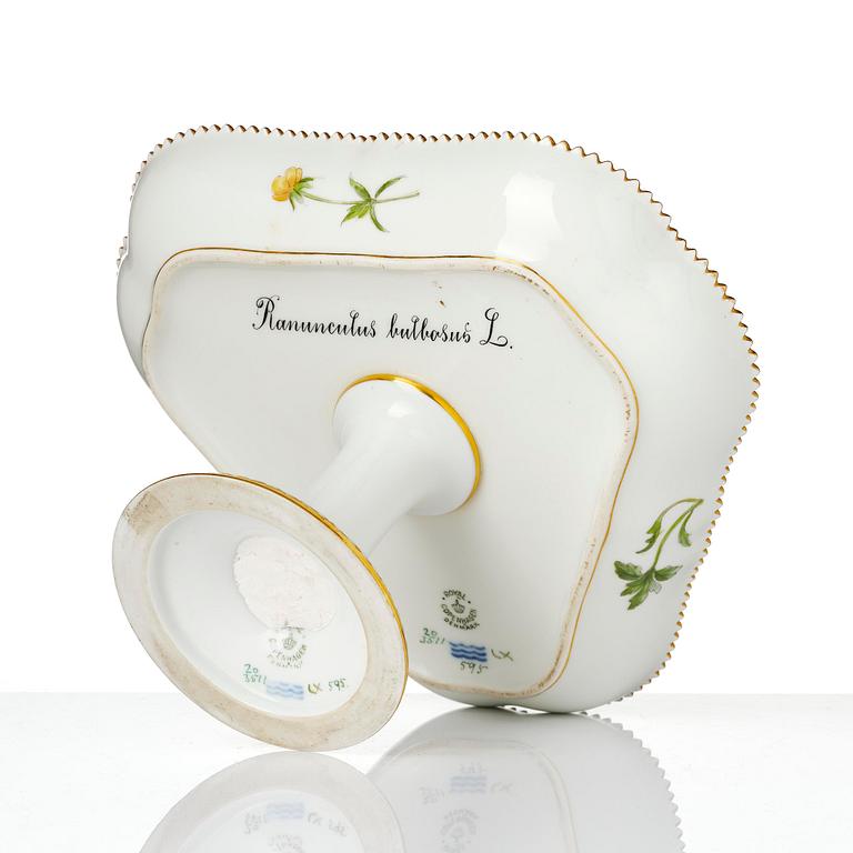 Tazza, porslin. Royal Copenhagen, "Flora Danica", Danmark, 1900-tal.
