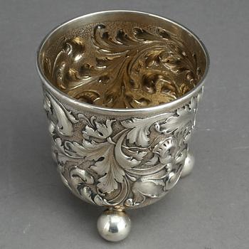 BÄGARE, silver, CG Hallberg, 1894. Vikt ca 153 gram.