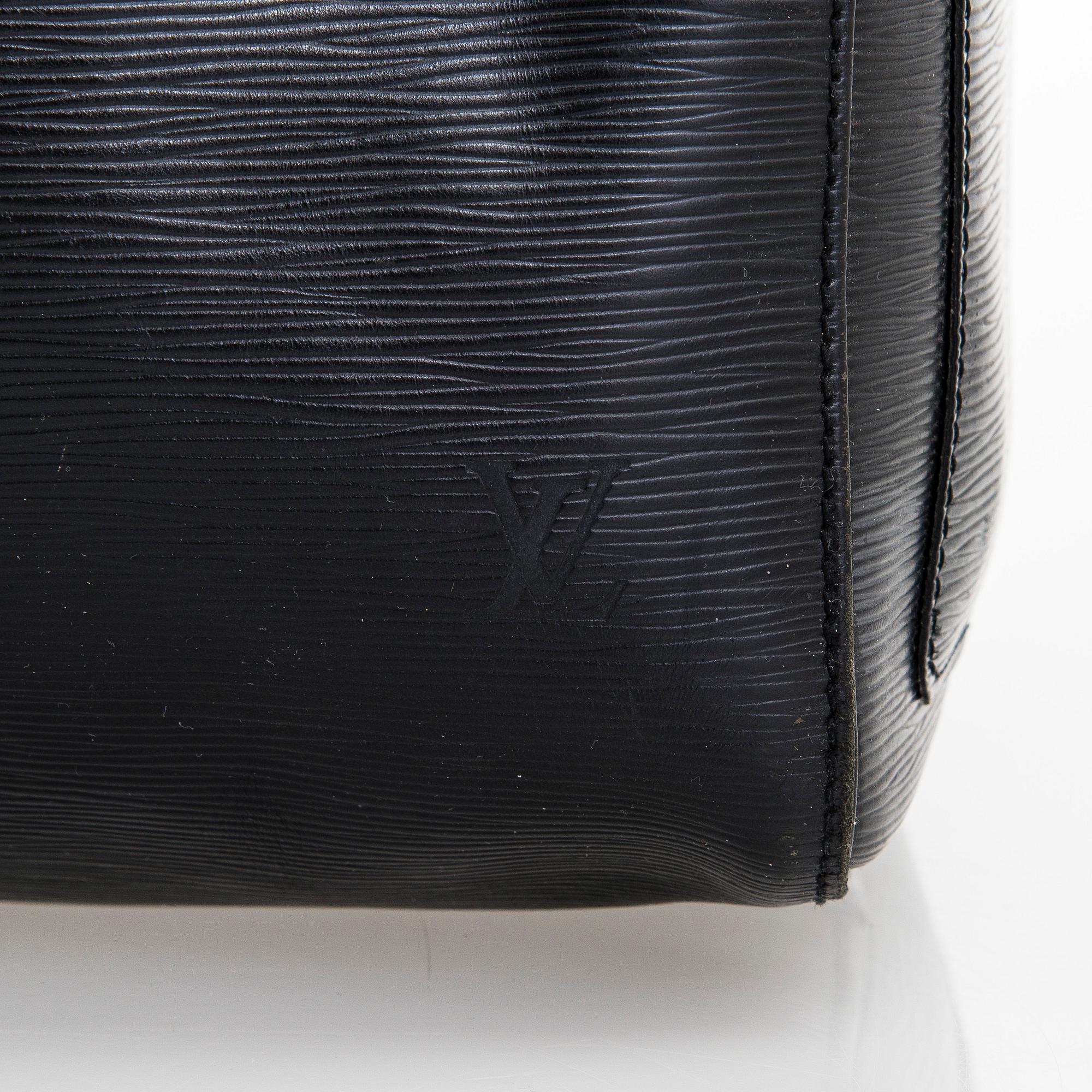 Louis Vuitton, "Keepall Epi 55", väska.