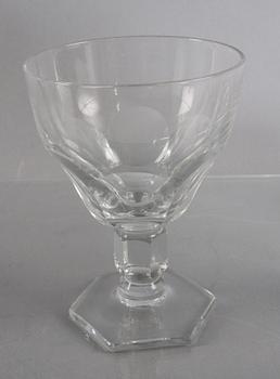 GLASSERVISDELAR, ca 50 delar. 1930/40-tal.