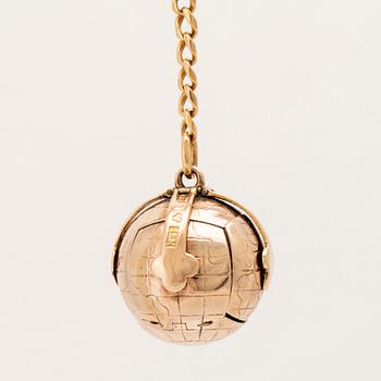 A freemason pendant by C.G. Hallberg Stockholm.