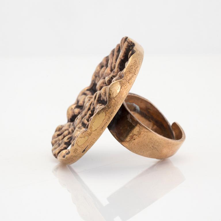 SMYCKEN, 5 st, brons, Finland, bl a Pentti Sarpaneva.
