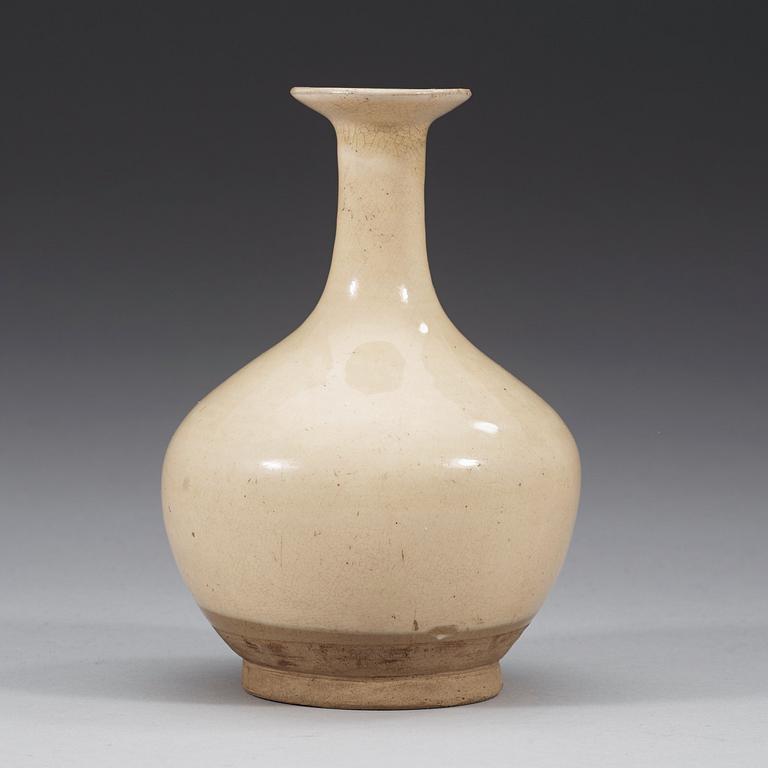 A white glazed vase, Song dynasty (960-1279).