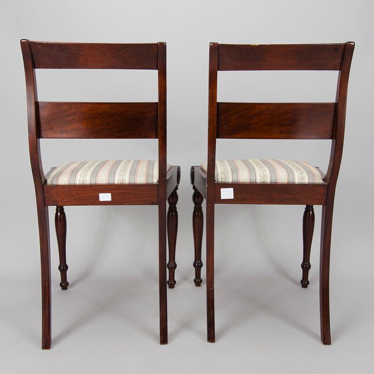 A SET OF FOUR CHAIRS, England, 20th century.