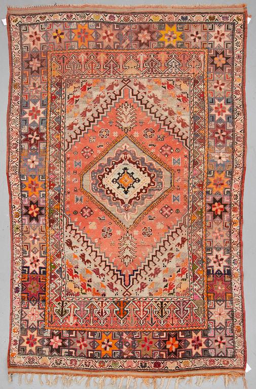 MATTA, old Marockansk, ca 295 x 192,5-201 cm (samt kortsidorna med ca 5-5,5 cm slätväv).