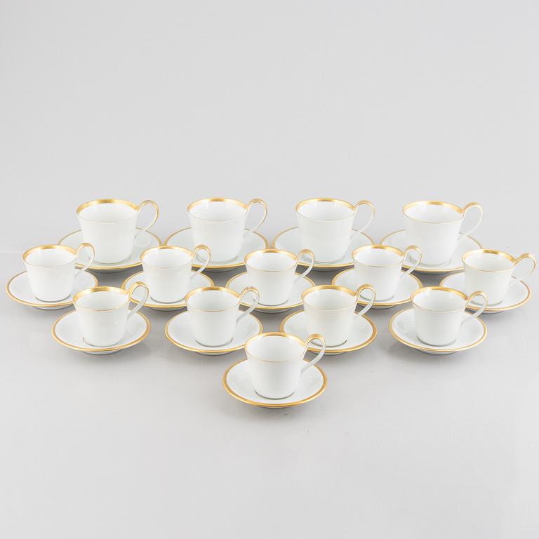 Bing & Grøndahl och Royal Copenhagen, te- och kaffeservis, 14 delar, Danmark.