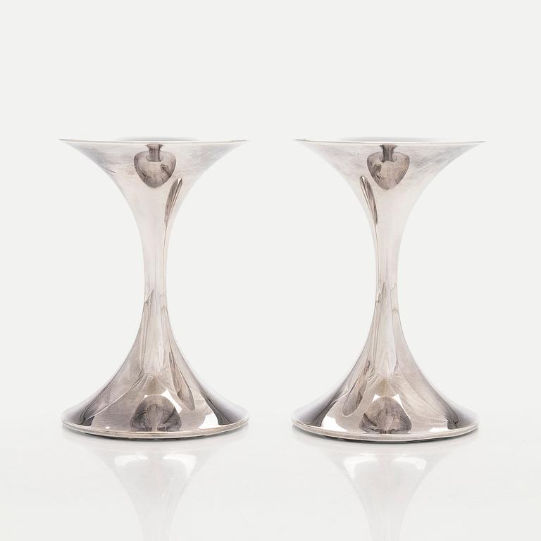 Tapio Wirkkala, a pair of silver 'Trumpet' candlesticks, Kultakeskus, Hämeenlinna 2007.
