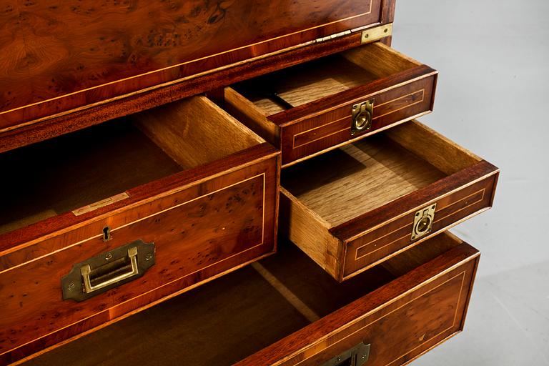 SEKRETÄR, engelsk stil, 1900-tal.