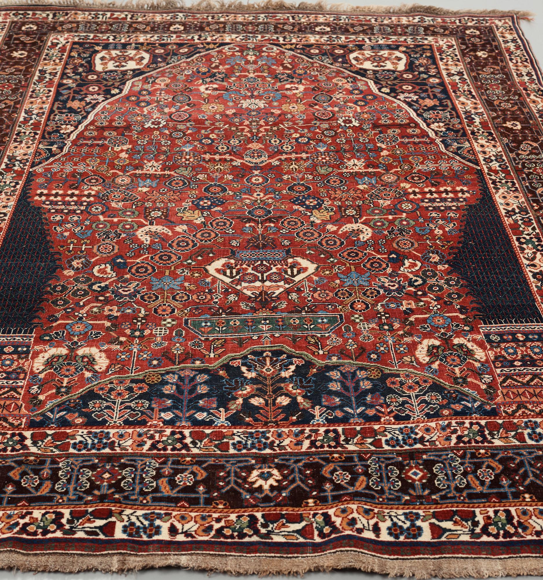 MATTA, semiantik Kashgai, ca 265,5-268 x 169,5-171 cm (samt en kortsida med 2 cm slätväv).