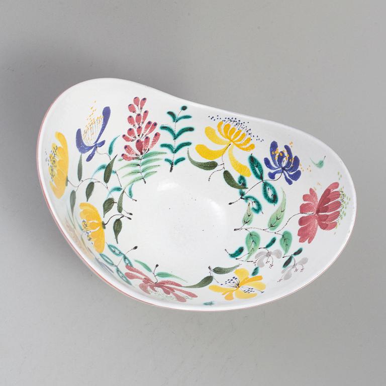 STIG LINDBERG, a faiance bowl, Gustavsberg studio, Sweden 1950's.