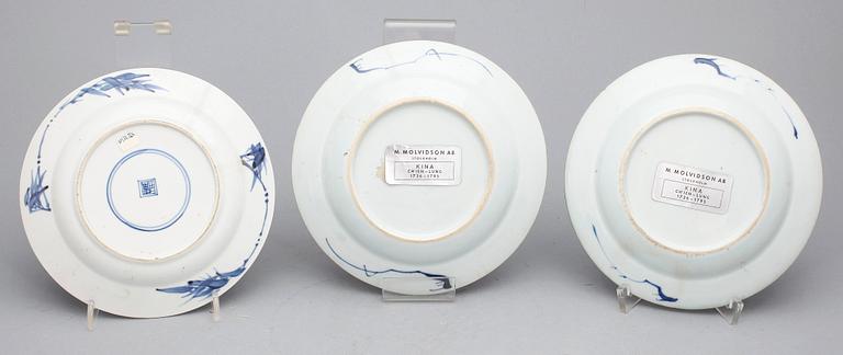 ASSIETTER, 8 st, kompaniporslin, främst Qianlong, 1700-tal.