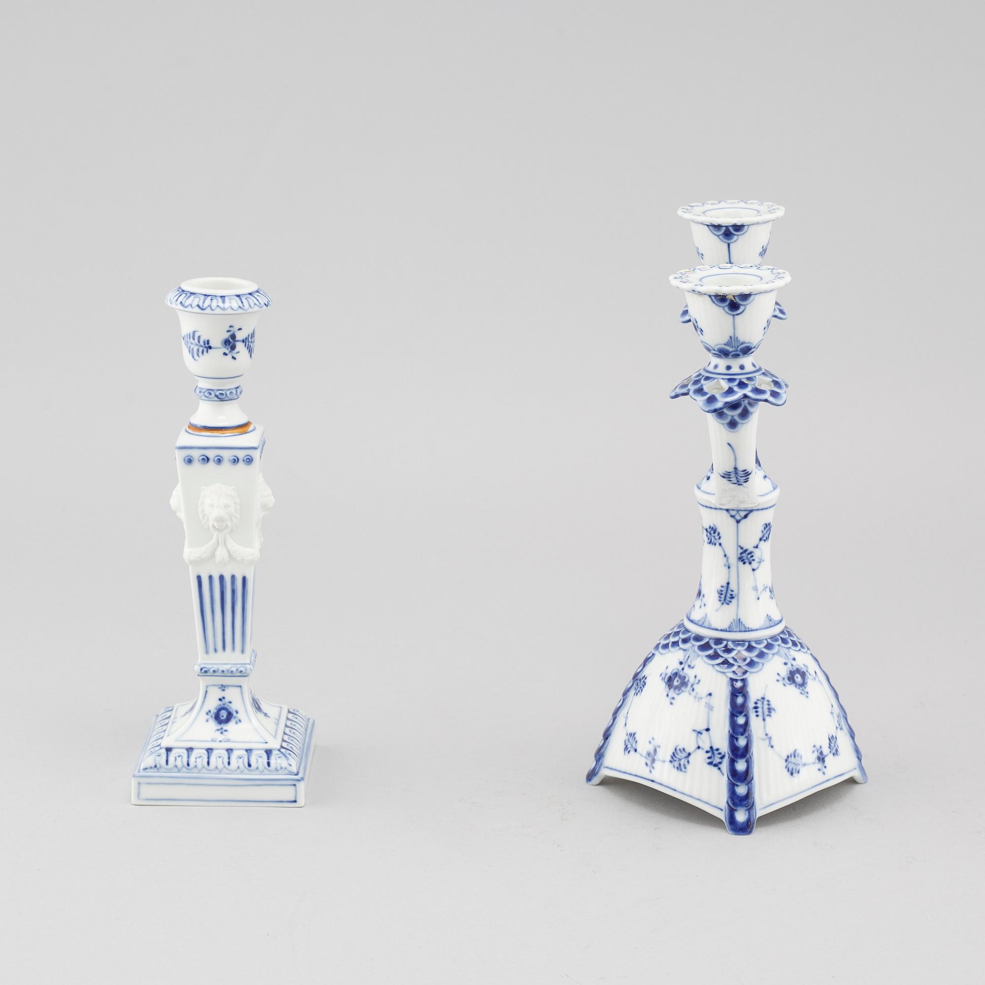 KANDELABER och LJUSSTAKE, porslin, "Musselmalet", Royal Copenhagen, 1900-tal.