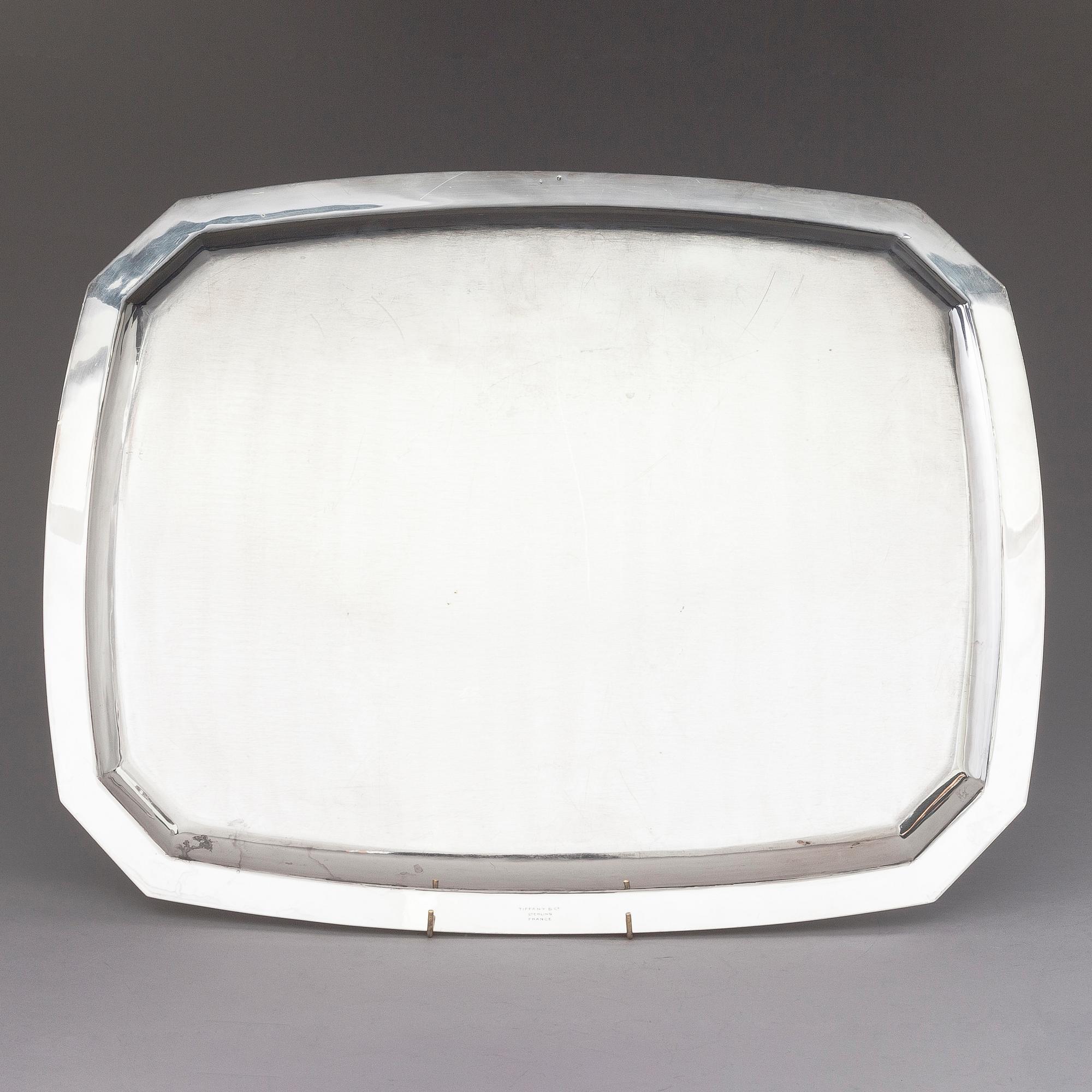 TIFFANY & CO, TARJOTIN,  hopeaa, sterlinghopeaa, 1930-luku. Ranskalainen vientileima.