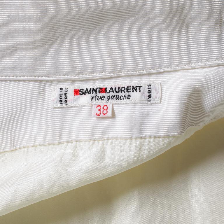 BLUS, Yves Saint Laurent.