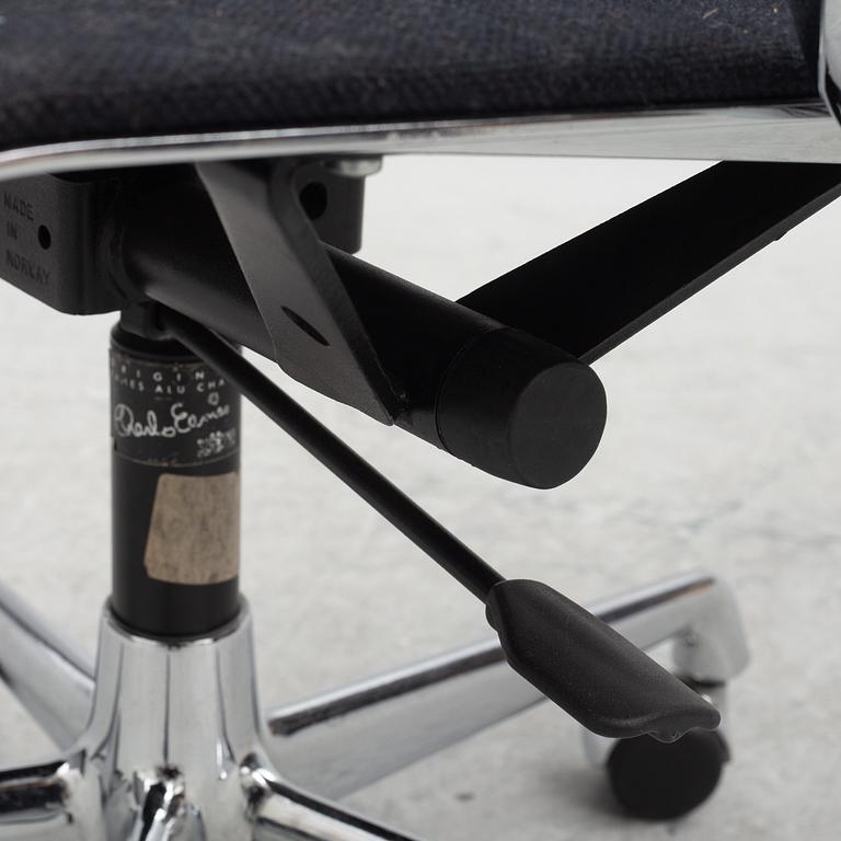 Charles & Ray Eames, office chair, EA 119, Vitra.