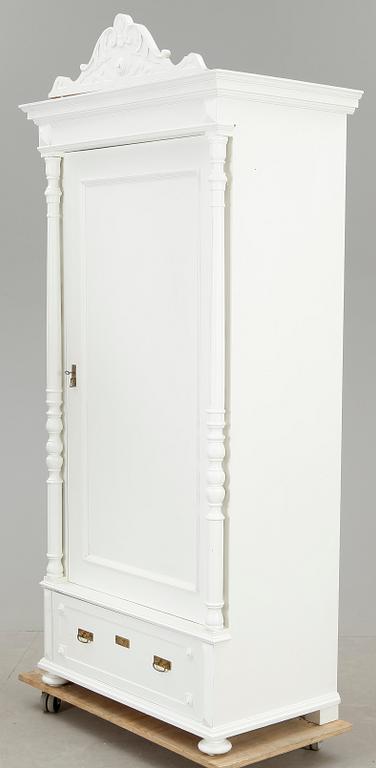 KLÄDSKÅP, eklektisk stil, 1800-talets senare hälft.