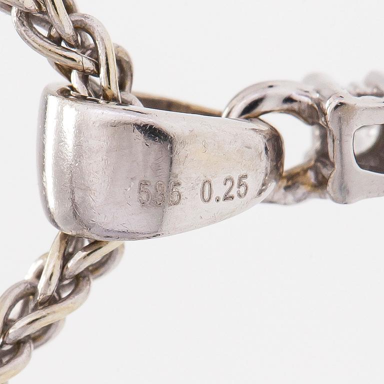 Necklace/pendant, cross, 14K white gold with diamonds totalling approx. 0.25 ct. Finnish hallmarks.