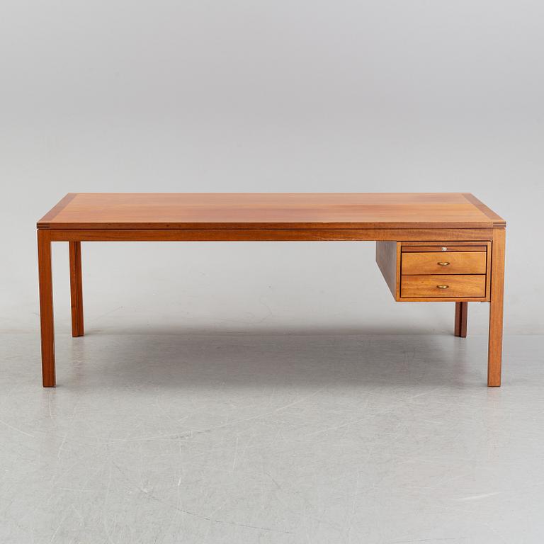 Christian Hvidt, a mahogany desk, Denmark, mid 20th century.