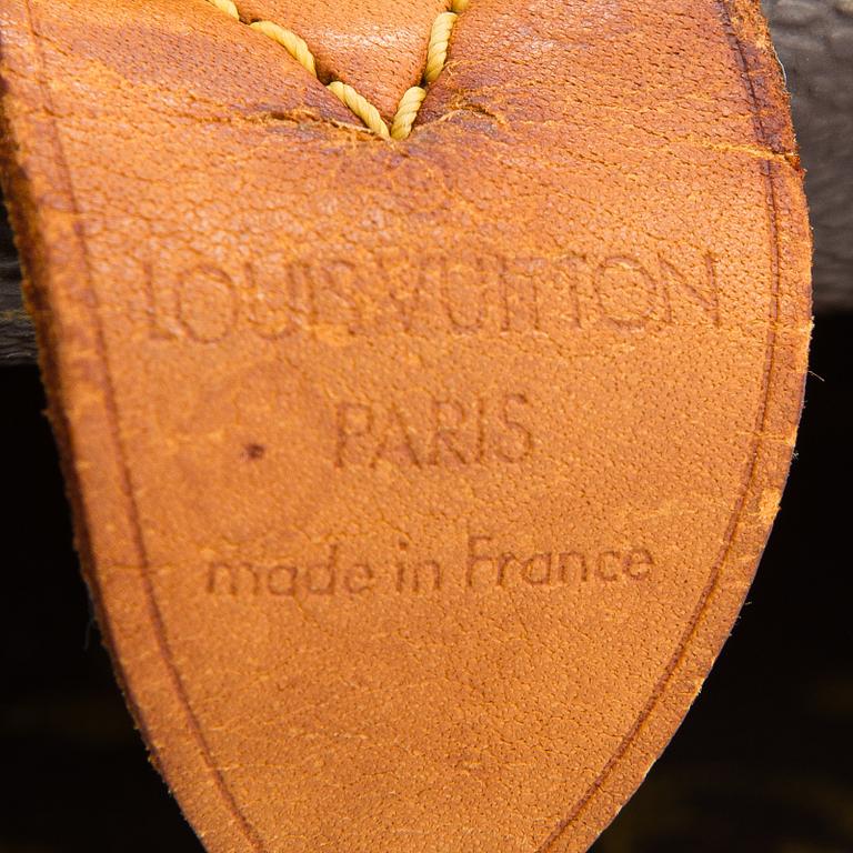 Louis Vuitton, A Monogram 'Keepall 50' weekendbag.