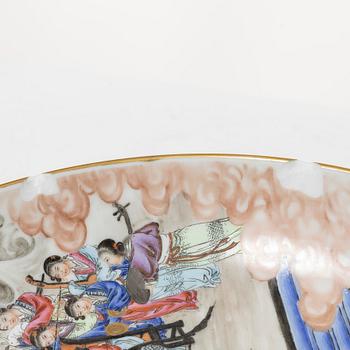 Skålfat, porslin, Kina, 1900-tal.