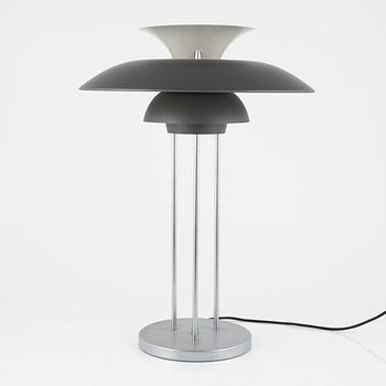 Poul Henningsen, bordslampa "PH5", modell 27095, Danmark.