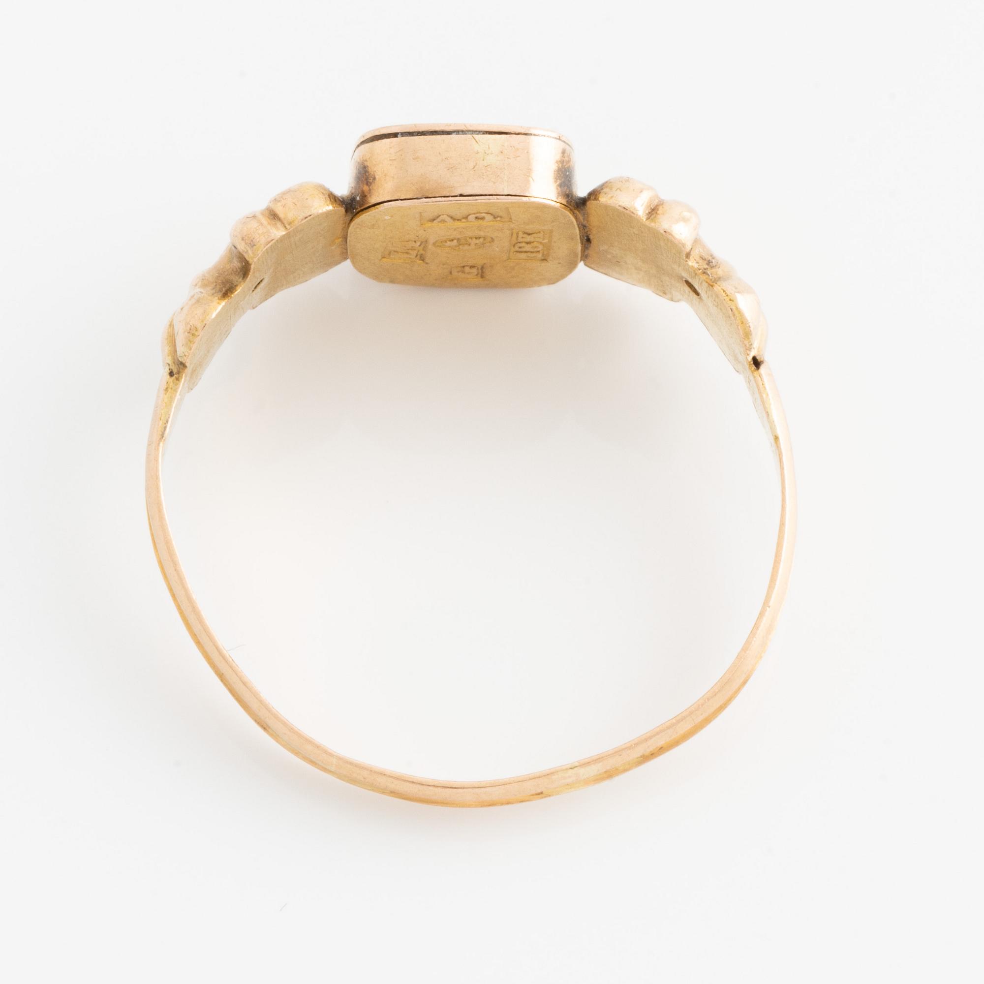Ring,  guld med gömma, 1841.