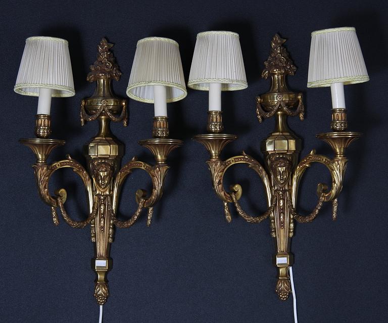VÄGGAPPLIQUER, ett par, gustaviansk stil, 1900-tal.