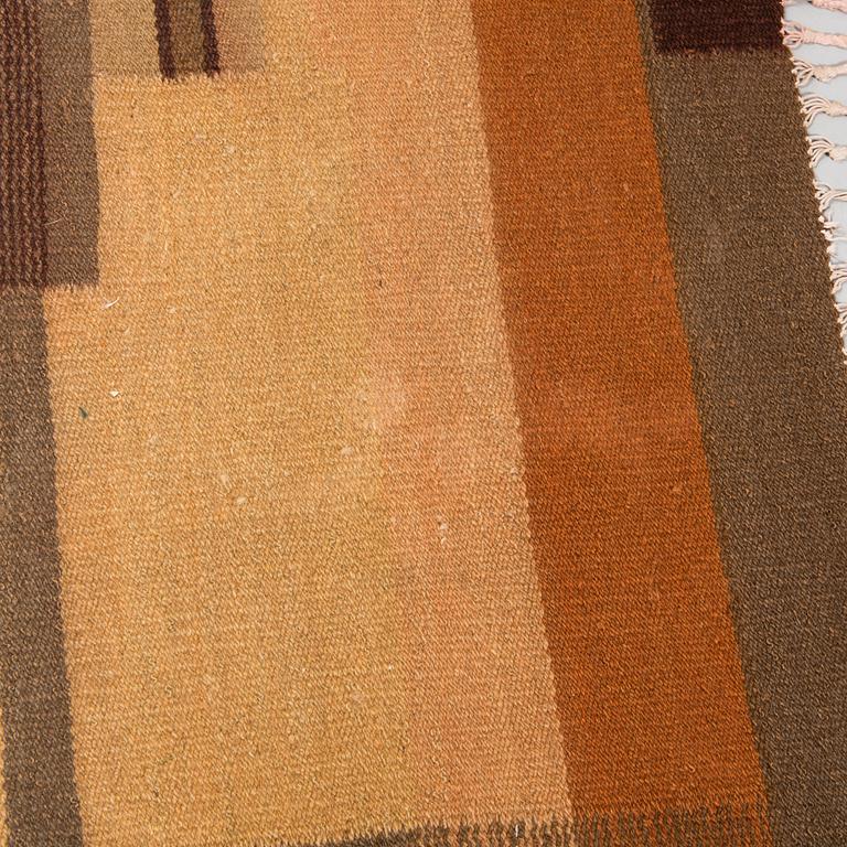 A 1930's Finnish flat weave carpet. Circa 350 x 250 cm.