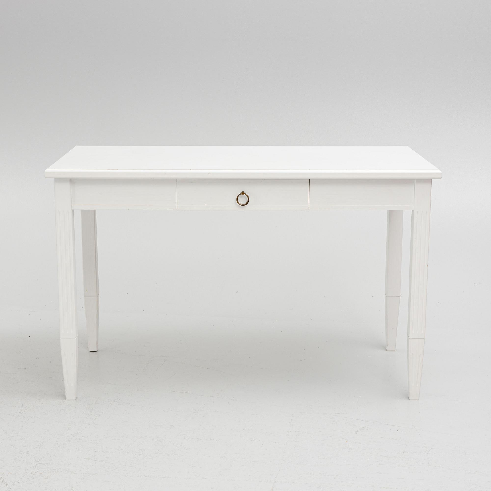 Desk, Englesson 2000s.