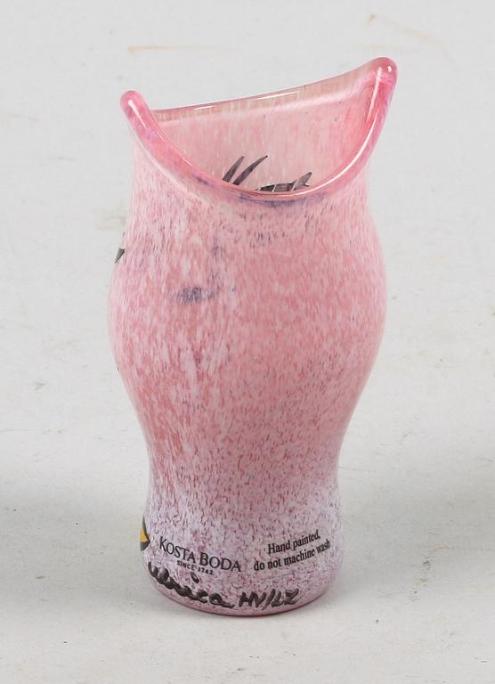 VAS, glas, Ulrika Hydman-Vallien, Kosta Boda. Sign.