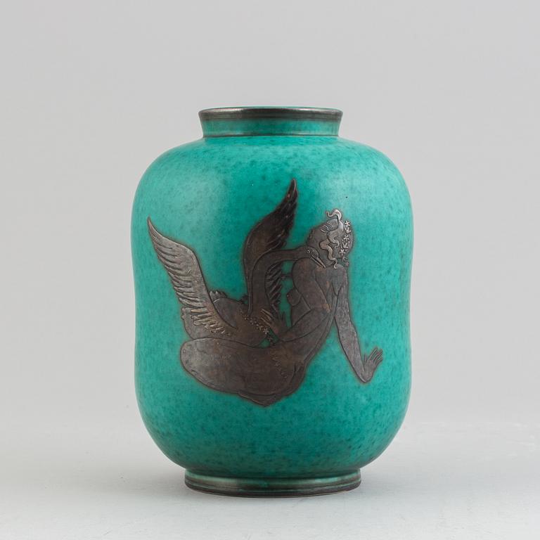 Wilhelm Kåge, a stoneware 'Argenta' vase, model 1079, Gustavsberg.