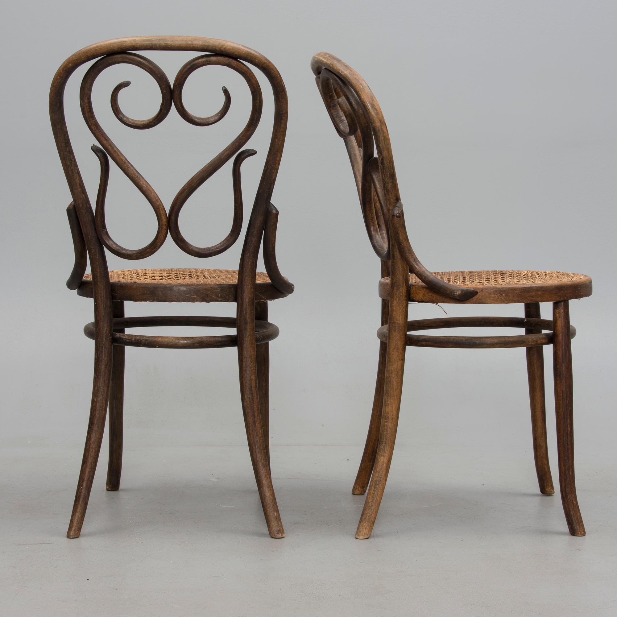 STOLAR, 2 st, troligen Thonet, 1900-talets början.